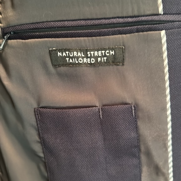 NWOT Mens Navy Blue utility blazer by Jos A Bank. 100% wool. Size 44 regular. - Picture 10 of 16